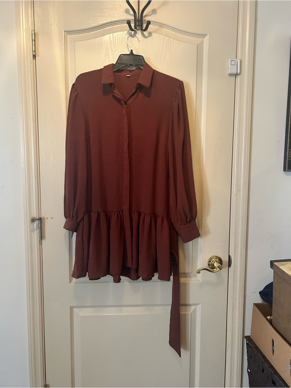 Circular-Belt Textured Mini Dress - Picture 3 of 9